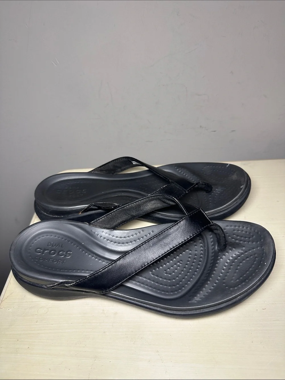 CROCS casual flip